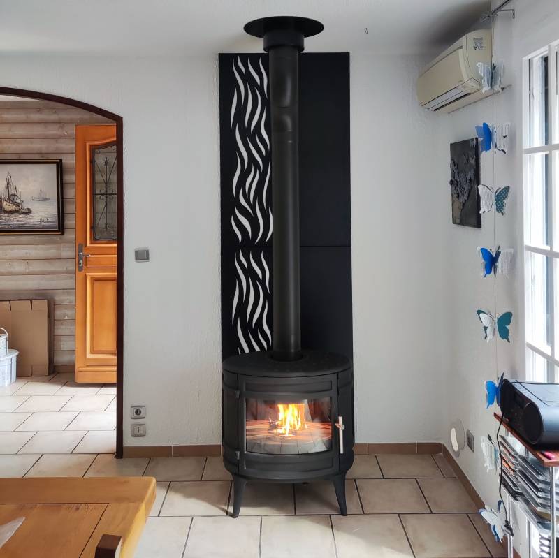 MANDORIN vu de face avec protection murale FLABELLA 